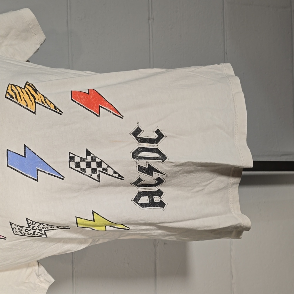 AC/DC lighting bolt t shirt - Picture 4 of 6